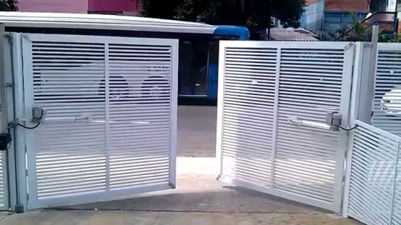 Portão Automático Pivotante em Ferraz de Vasconcelos - Portão Automático de Alumínio