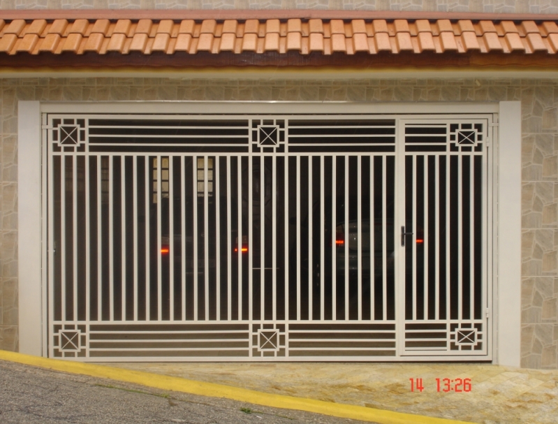 Portões Basculantes Manuais Preço no Embu Guaçú - Portões Basculantes Fechados