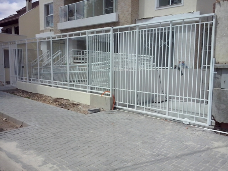 Portões para Garagem de Condomínios no Jardim Adhemar de Barros - Portão de Aço para Condomínio