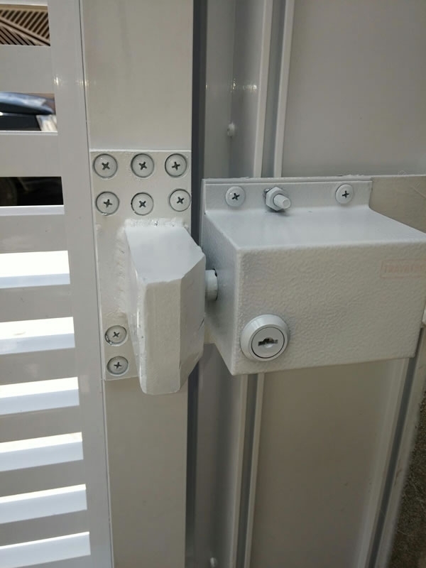Quanto Custa Portão Automático com Trava no Jardim São Paulo - Portão Basculante Automático de Alumínio