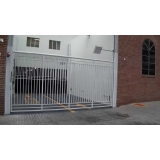 empresa de portão para garagem de condomínio na Guararema